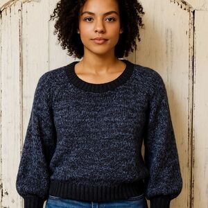 Vintage Havana Women's Light/Navy Blue Sweater Size Small